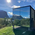 Glimre Romsdal - Eksklusivt Speilhus Ved Andalsnes Holiday home *