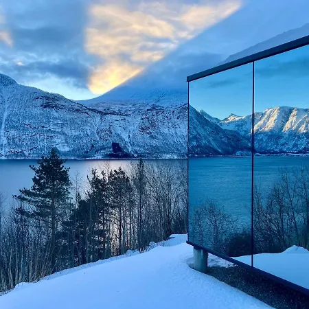 Glimre Romsdal - Eksklusivt Speilhus Ved Andalsnes Σπίτι διακοπών