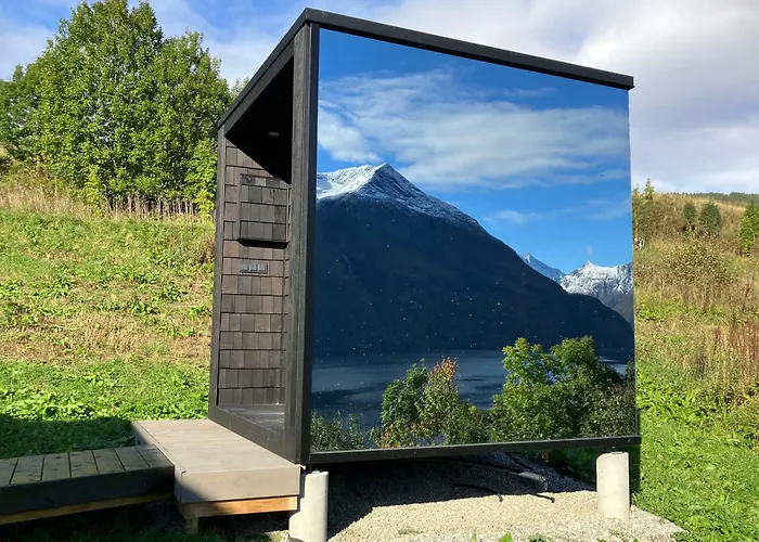 Glimre Romsdal - Eksklusivt Speilhus Ved Andalsnes Semesterbostad *