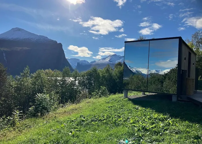 Glimre Romsdal - Eksklusivt Speilhus Ved Andalsnes