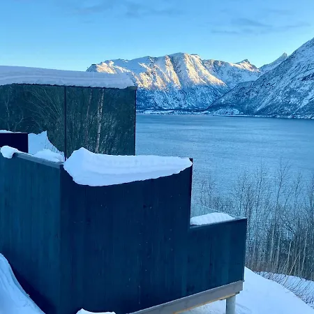 펜션 Glimre Romsdal - Eksklusivt Speilhus Ved Andalsnes