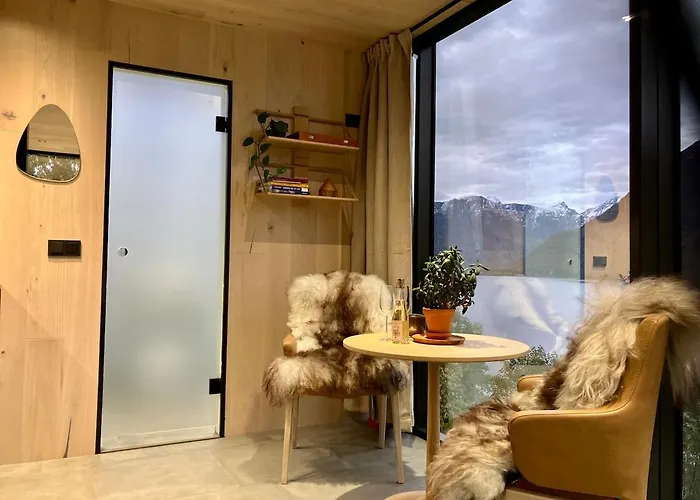 Glimre Romsdal - Eksklusivt Speilhus Ved Andalsnes *